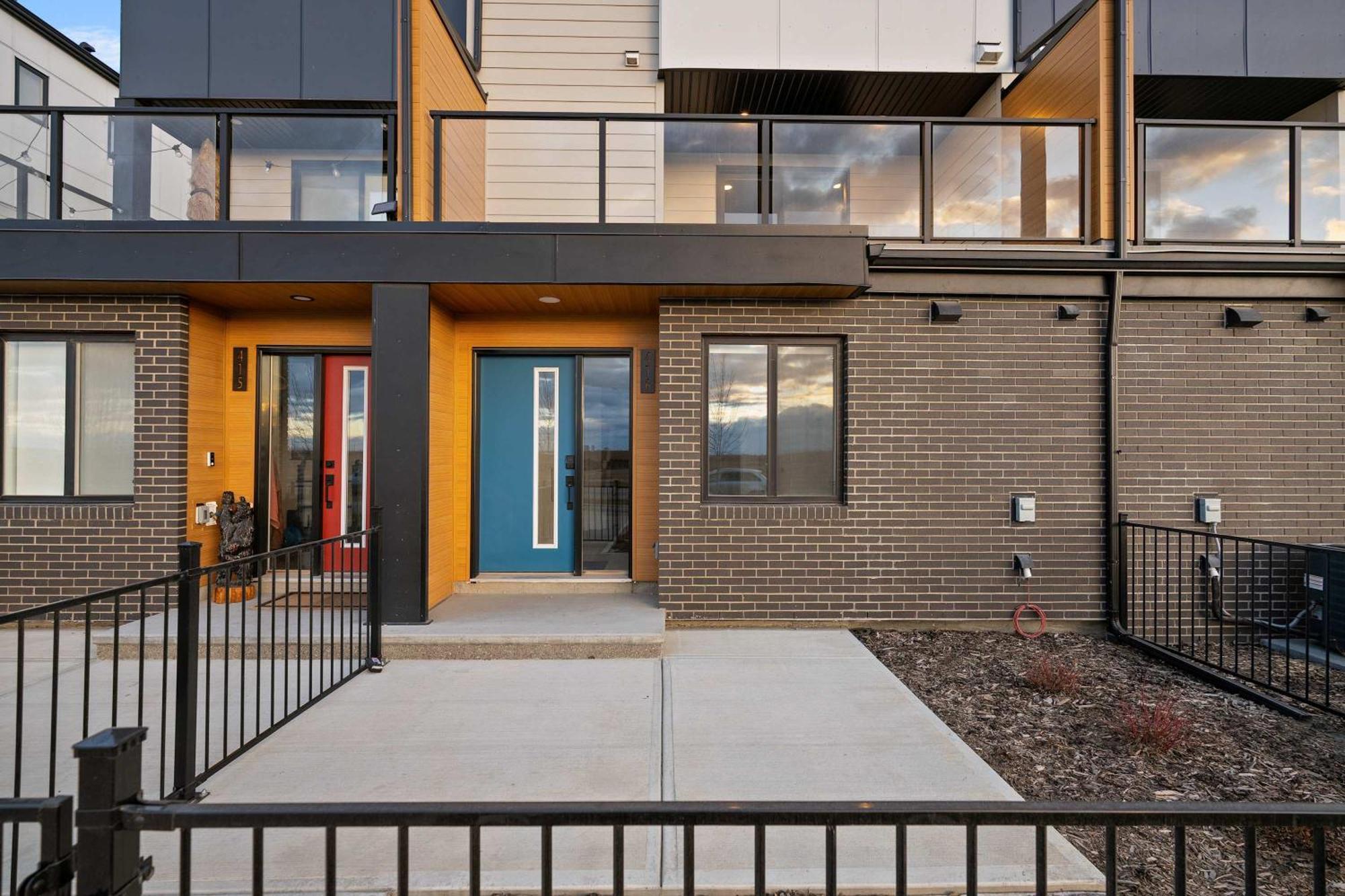 Holiday home Skyline Retreat Spacious 4Br Home With Balcony! Calgary