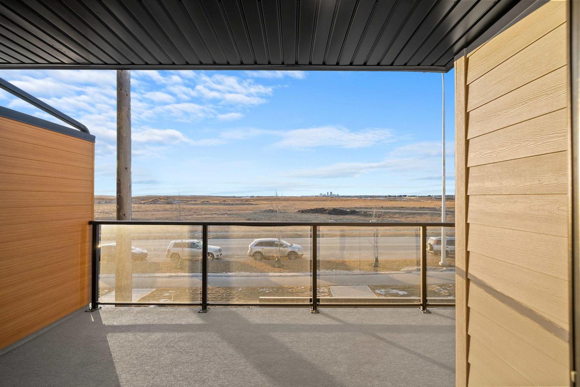 Holiday home Skyline Retreat Spacious 4Br Home With Balcony! Calgary